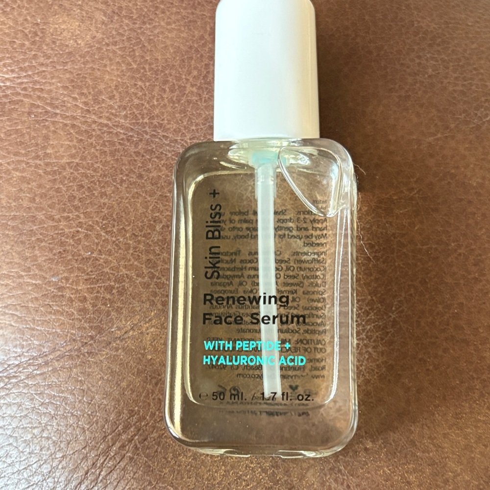 Renewing Face Serum with‎ Peptide & Hyaluronic Acid — Clear